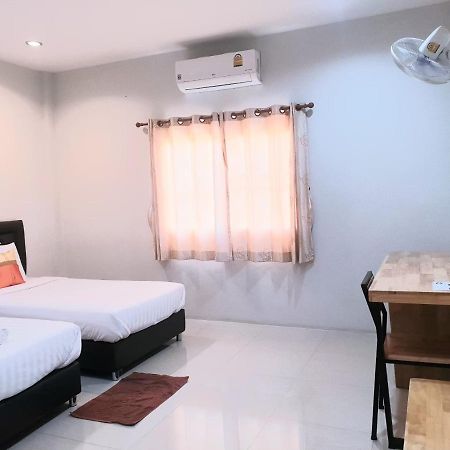 Chadaporn Mae Chaem Hotel Экстерьер фото